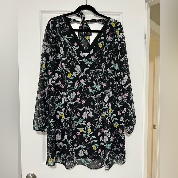 BCBGeneration Medium Floral Print Bow Back Mini Dress - Picture 3 of 8